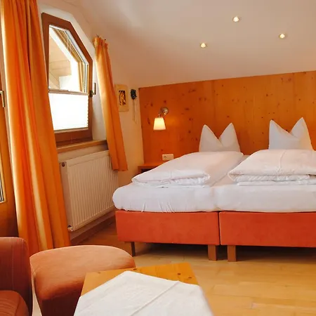 Gaestehaus Rieser 3* מאיירהופן