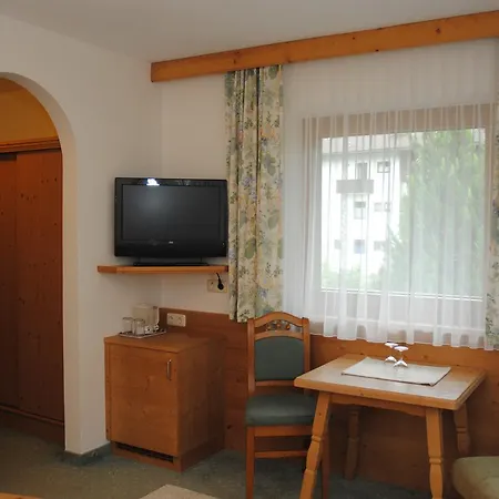 Gaestehaus Rieser ゲストハウス 2*