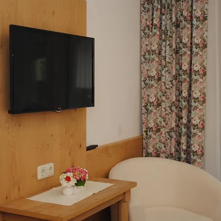 Pensjonat Gaestehaus Rieser Mayrhofen