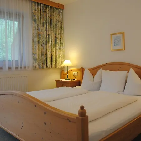 ゲストハウス Gaestehaus Rieser マイヤーホーフェン