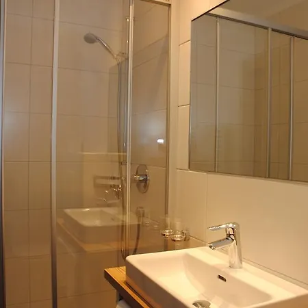 Pensjonat Gaestehaus Rieser Mayrhofen