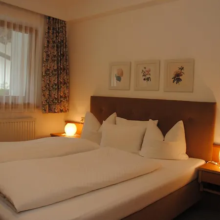 بيت ضيافة Gaestehaus Rieser